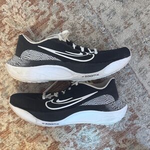 Nike Zoom Fly 5